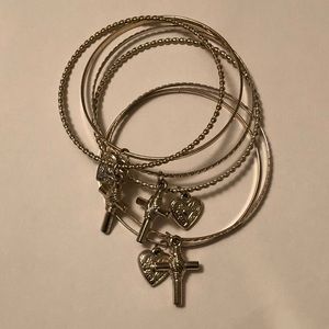 SALE‼️Bangle Set